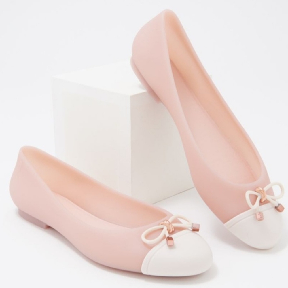 Melissa Jelly Neutral Cap-toe Flats Size 9
